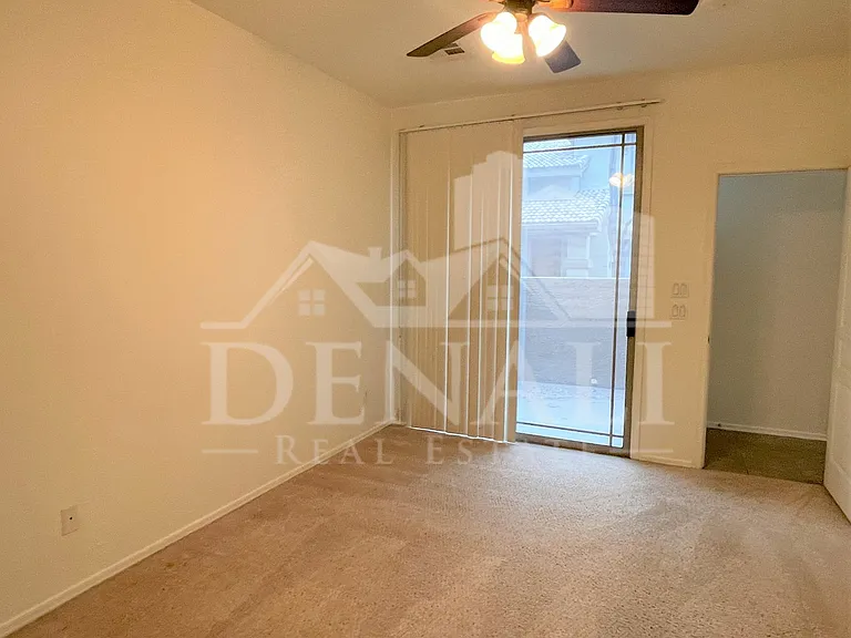 1225 N 36th St #1114 — Photo 9