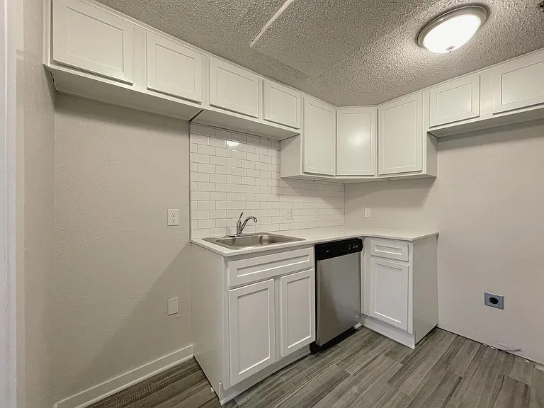 727 Culbertson Dr #312 — Photo 7