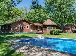 1592 Myrtle St N, Maplewood, MN 55119