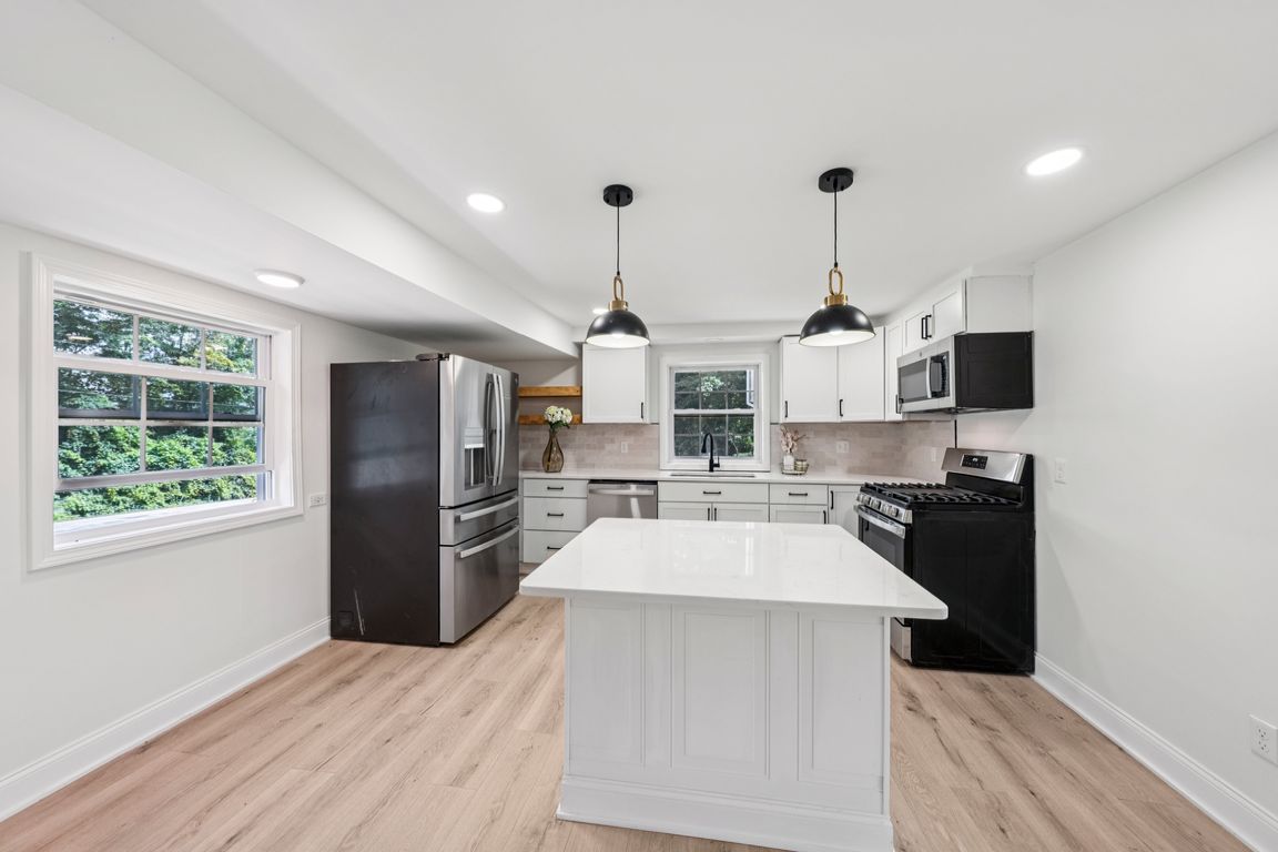 Batavia Oakfield Townline Rd-S1107-019.jpg