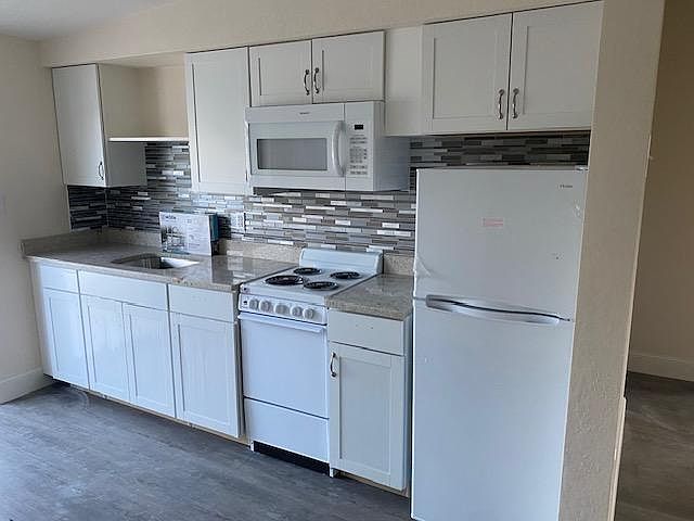 1st image of 5121 Kilarney Ct #B