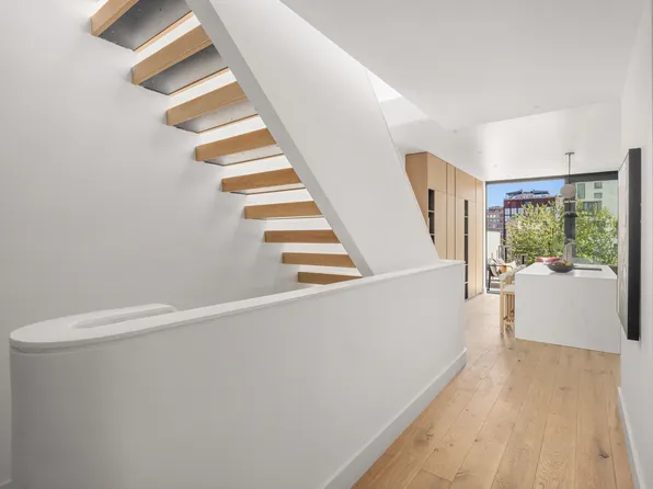 76 North 8th Street image 12 of 21