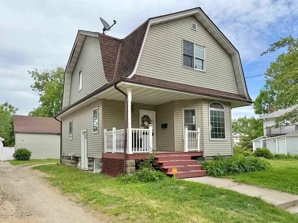 308 N High St, Janesville, WI 53548