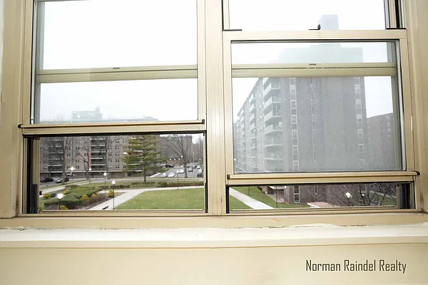 Rented by Norman Raindel, LREB | media 16