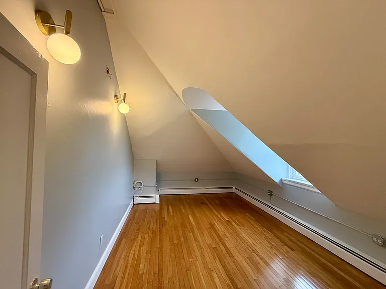 112 Keene St #6 — Photo 6