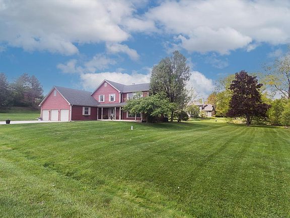 2nd image of 5 Piper Ln
