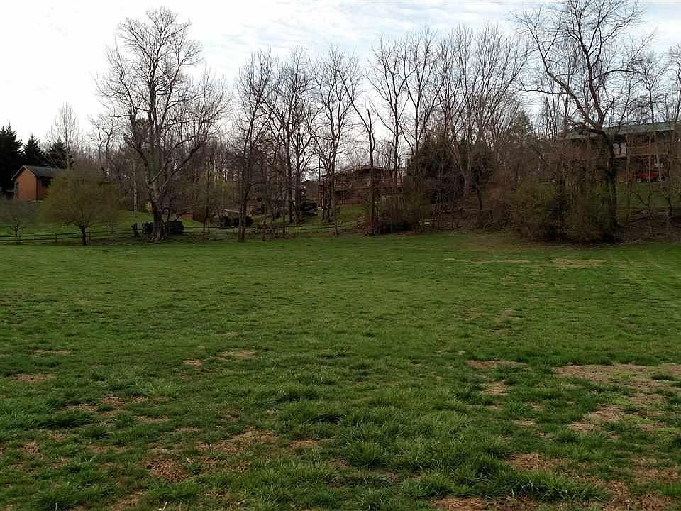 1st image of 18 Cove Meadows Dr #18