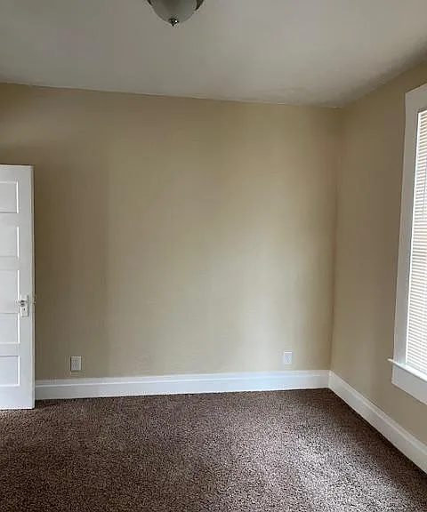 1038 Montgomery St #1 — Photo 3