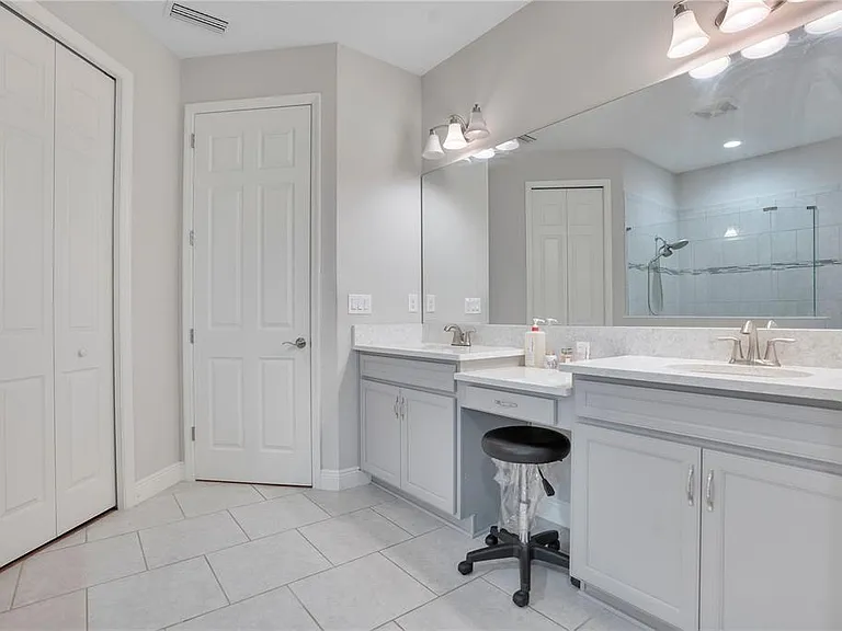 21914 Butterfly Kiss Dr — Photo 22