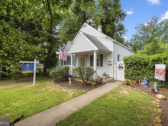 4th image of 412 Linda Ave