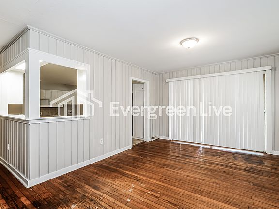 5th image of 927 Lotus Ave
