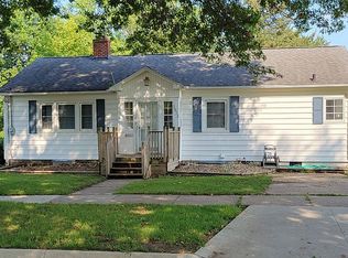 1013 Denver St, Waterloo, IA 50702