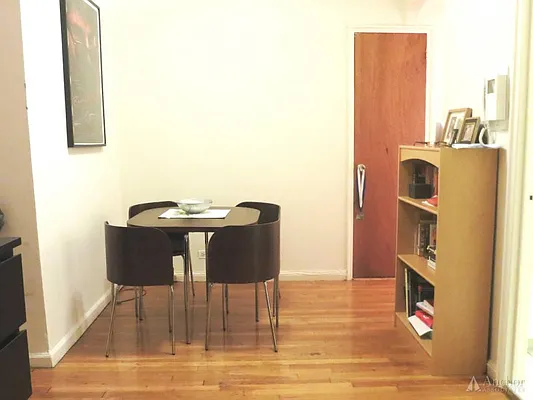 Rented by Anchor Associates | media 11