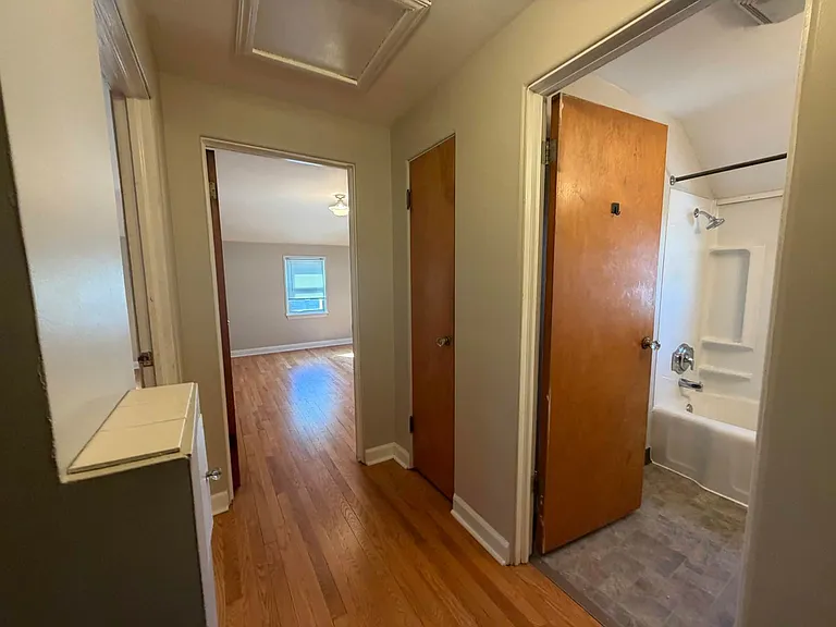 532 Gilbert Ave — Photo 6