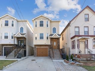 42 Lt Glenn Zamorski Dr, Elizabeth, NJ 07206
