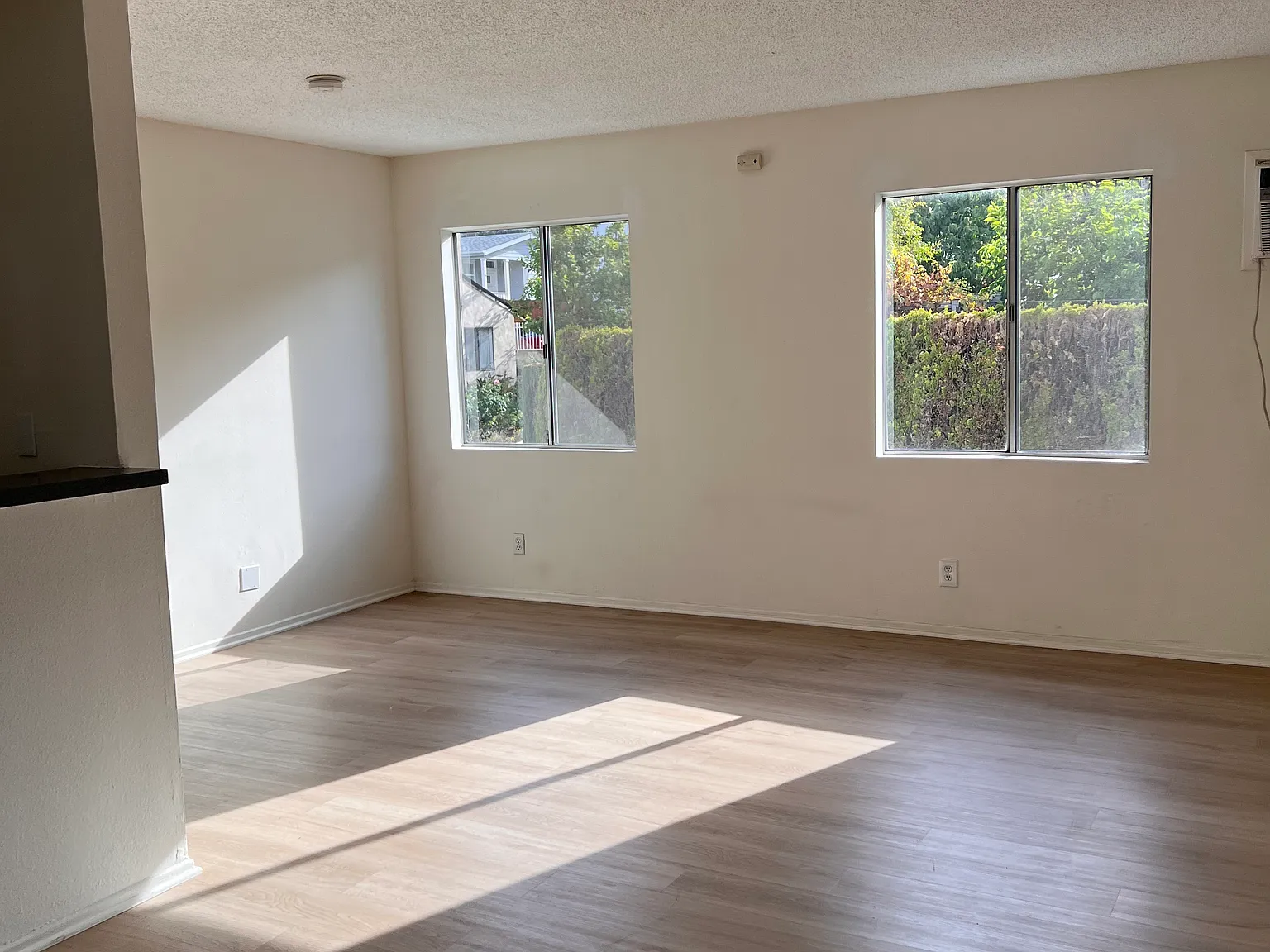 2 bed, $2,400 — Photo 4