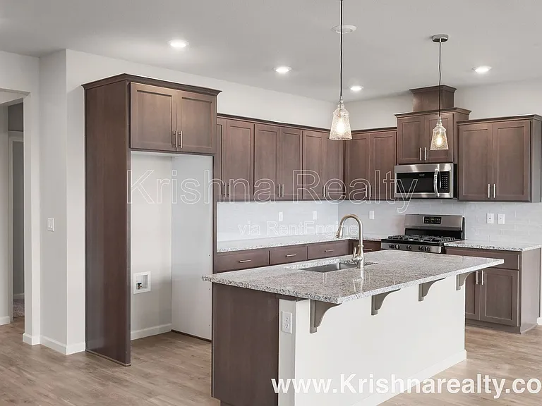 1004 S 31st Ave — Photo 7