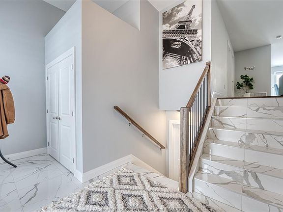 3rd image of 2328 Front Rd