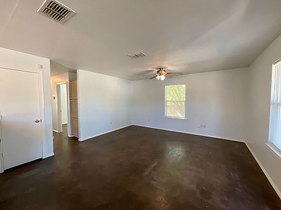5th image of 2511 Louisville Ave