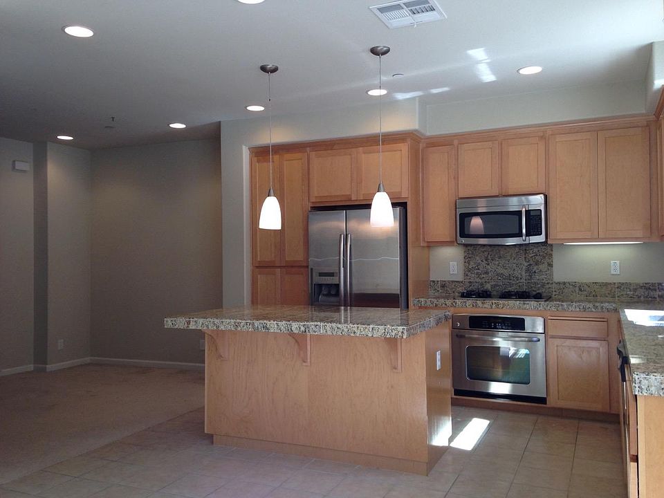 2nd image of 3080 Neal Ave