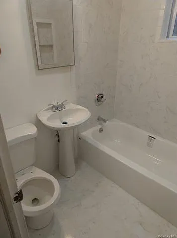 48 Eleanor Ave — Photo 8
