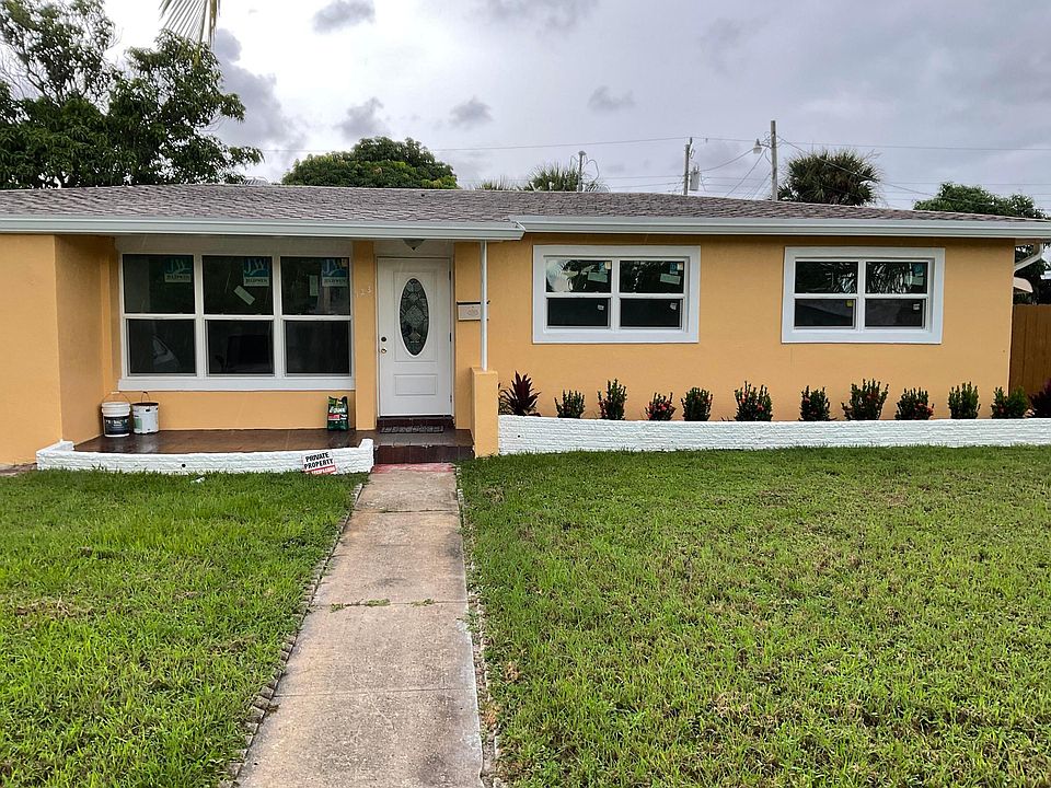 1st image of 723 Evergreen Drive