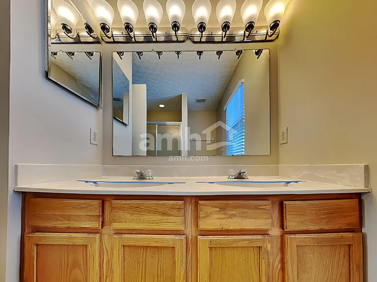 5798 Sharets Dr — Photo 11