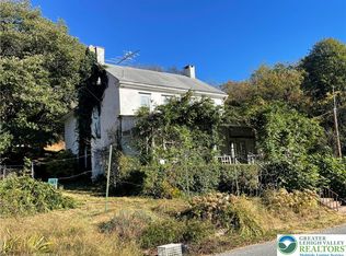 7007 Bausch Rd, New Tripoli, PA 18066