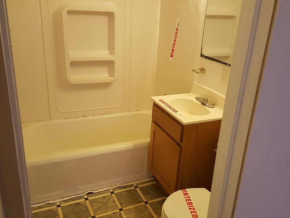 2nd image of 222 5th St