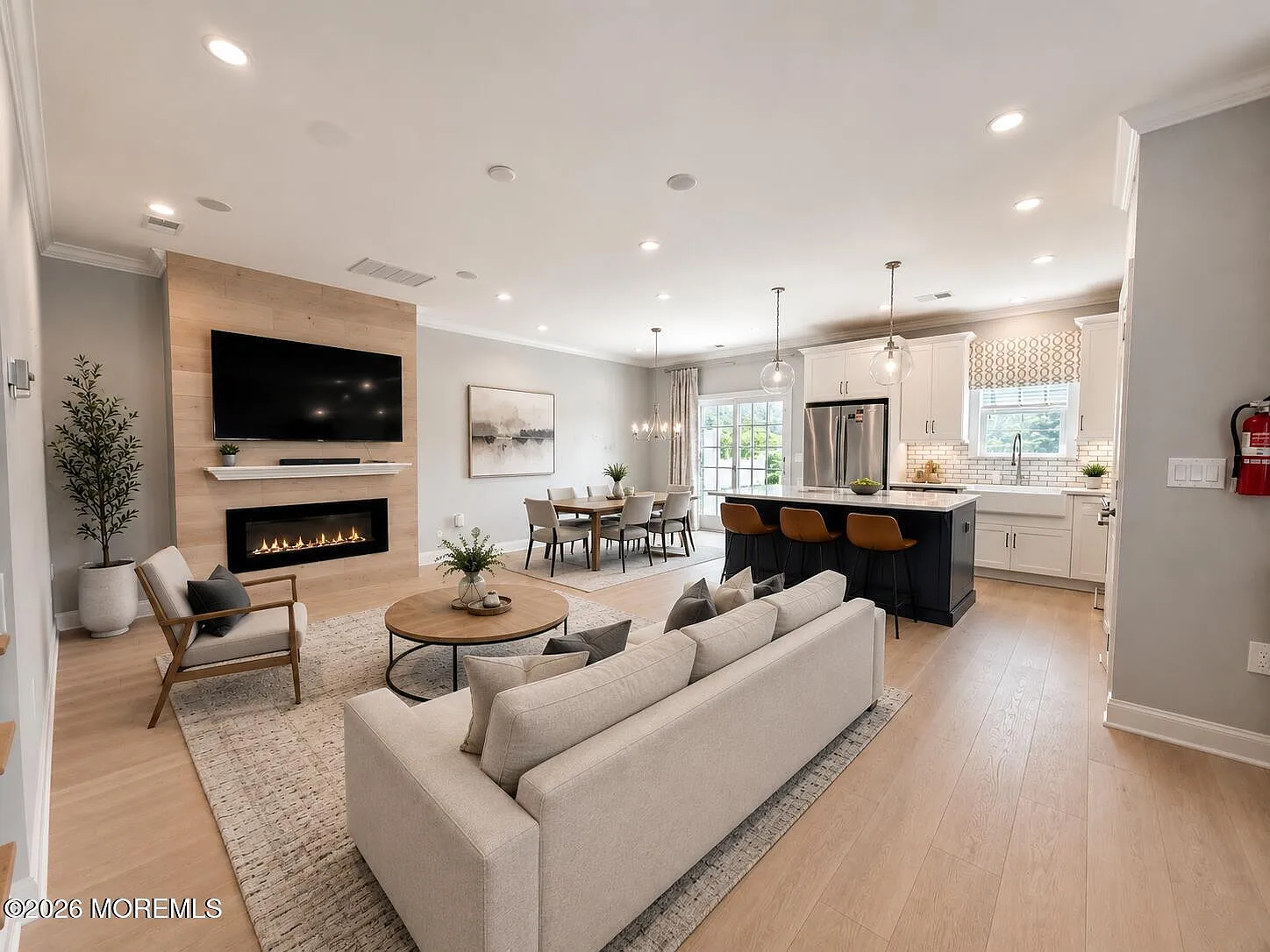 3 bed, 2.5 bath, 1859 sqft, $4,580 — Photo 4