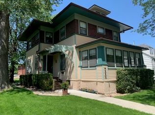 313 Main St, Pella, IA 50219