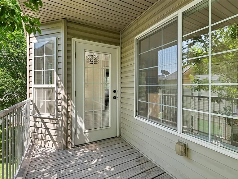 121 N Avenger Ln — Photo 23
