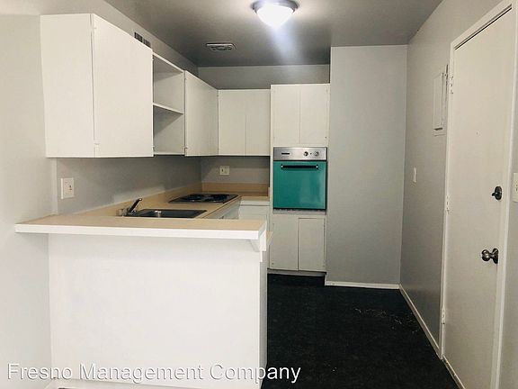 2nd image of 2550 N Maroa Ave APT B