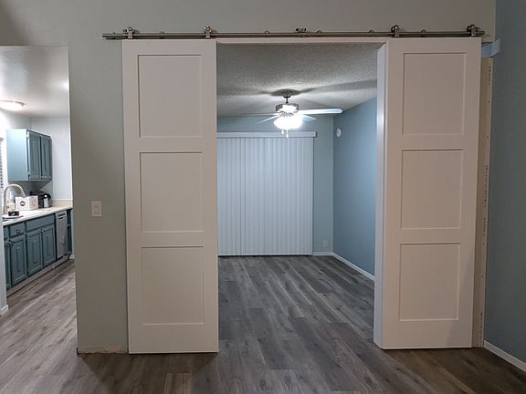 5th image of 217 Owen St APT A