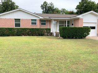 2606 W 11th St, Irving, TX 75060