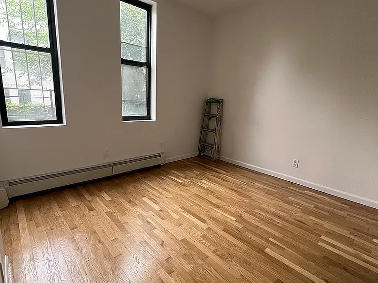 329 Menahan St #1A — Photo 13