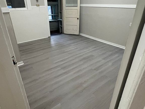 5th image of 27-29 San Carlos St #27