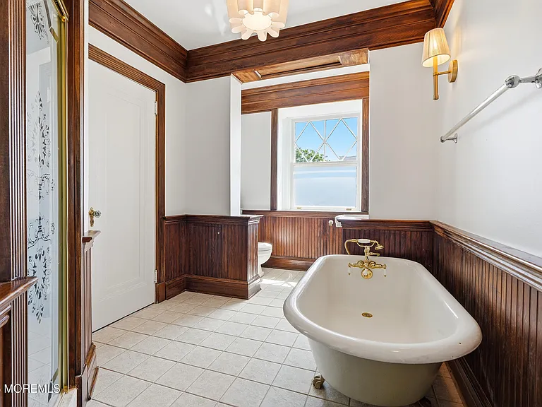 211 Cedar Ave — Photo 26