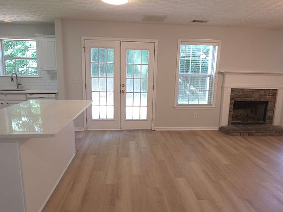4th image of 3458 Hill Pond Dr