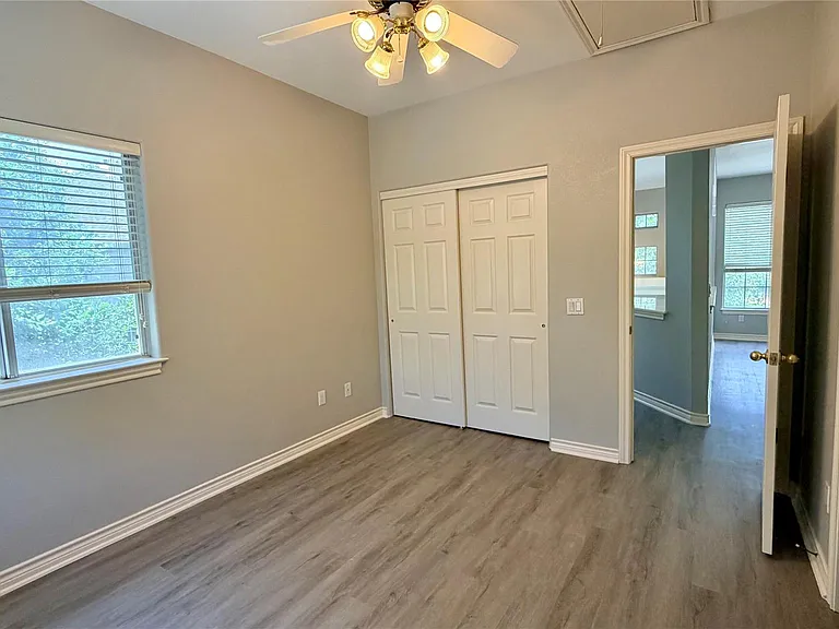 9904 Mariah Cv — Photo 29
