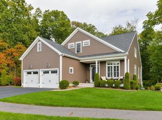 8 Winterberry Ln, North Easton, MA 02356