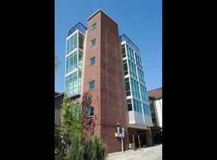 1004 S 1st St #A, Champaign, IL 61820