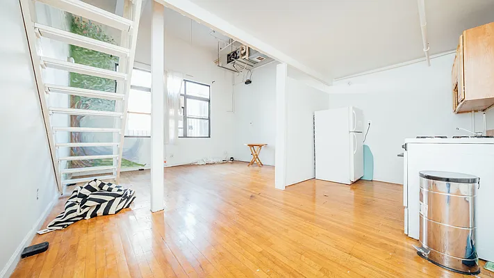 Rented by Nooklyn NYC LLC | media 55