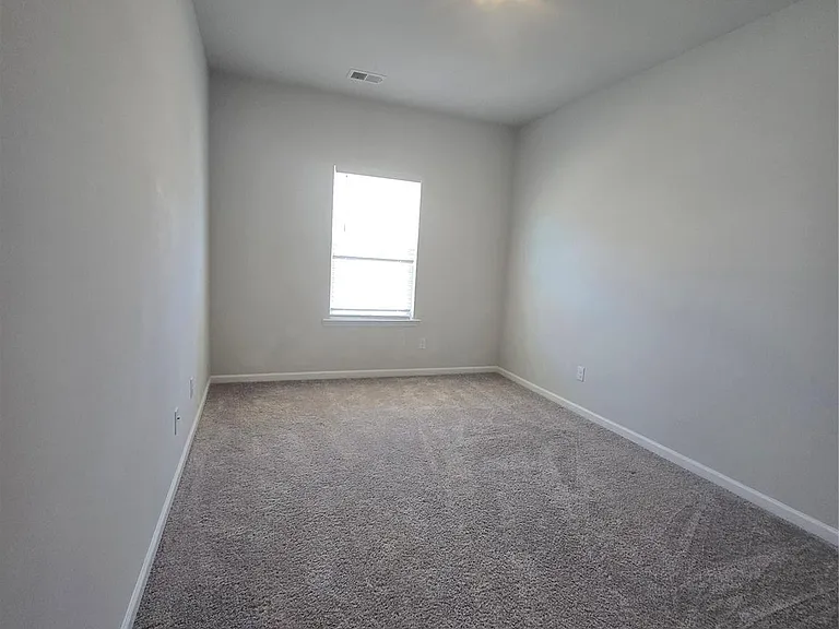 5240 Kinsbridge Dr — Photo 21