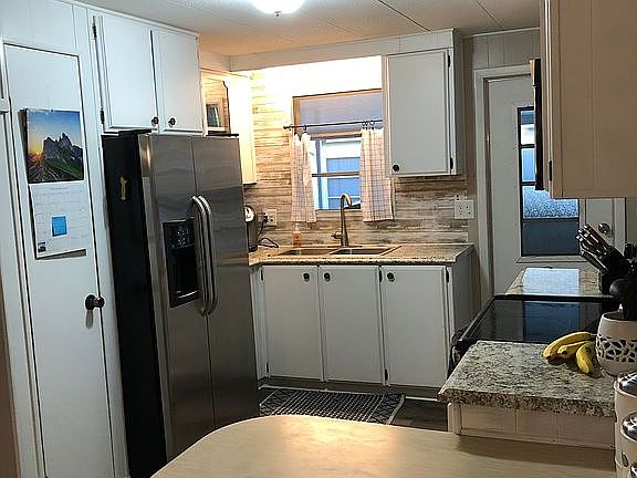 5th image of 279 N Amers St