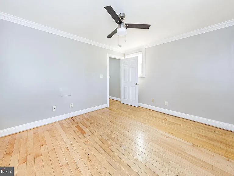 300 Oklahoma Ave NE #101 — Photo 12