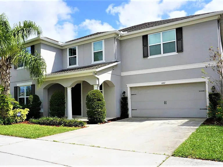 4207 Oak Lodge Way — Photo 1