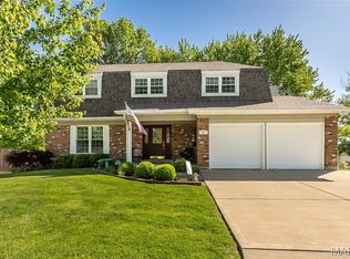 11 Spencer Valley Dr, Saint Peters, MO 63376