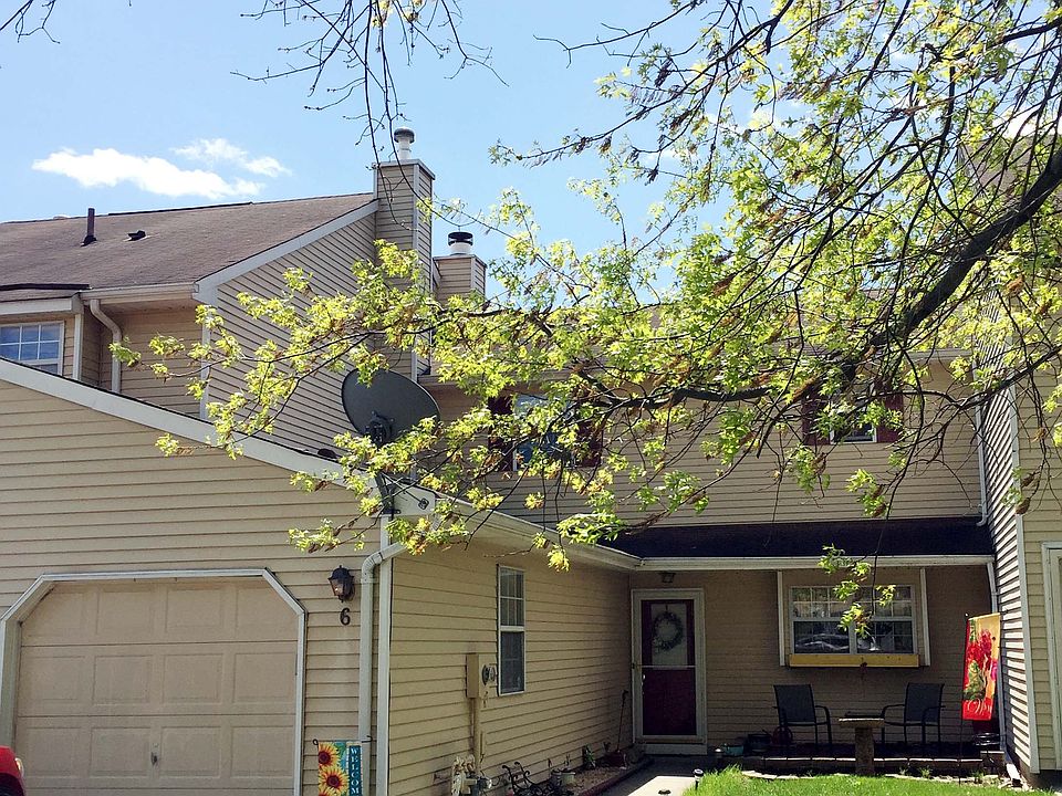 Town house with garage.