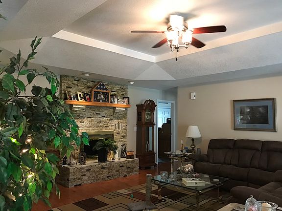 4th image of 1712 Whispering Oaks Pl